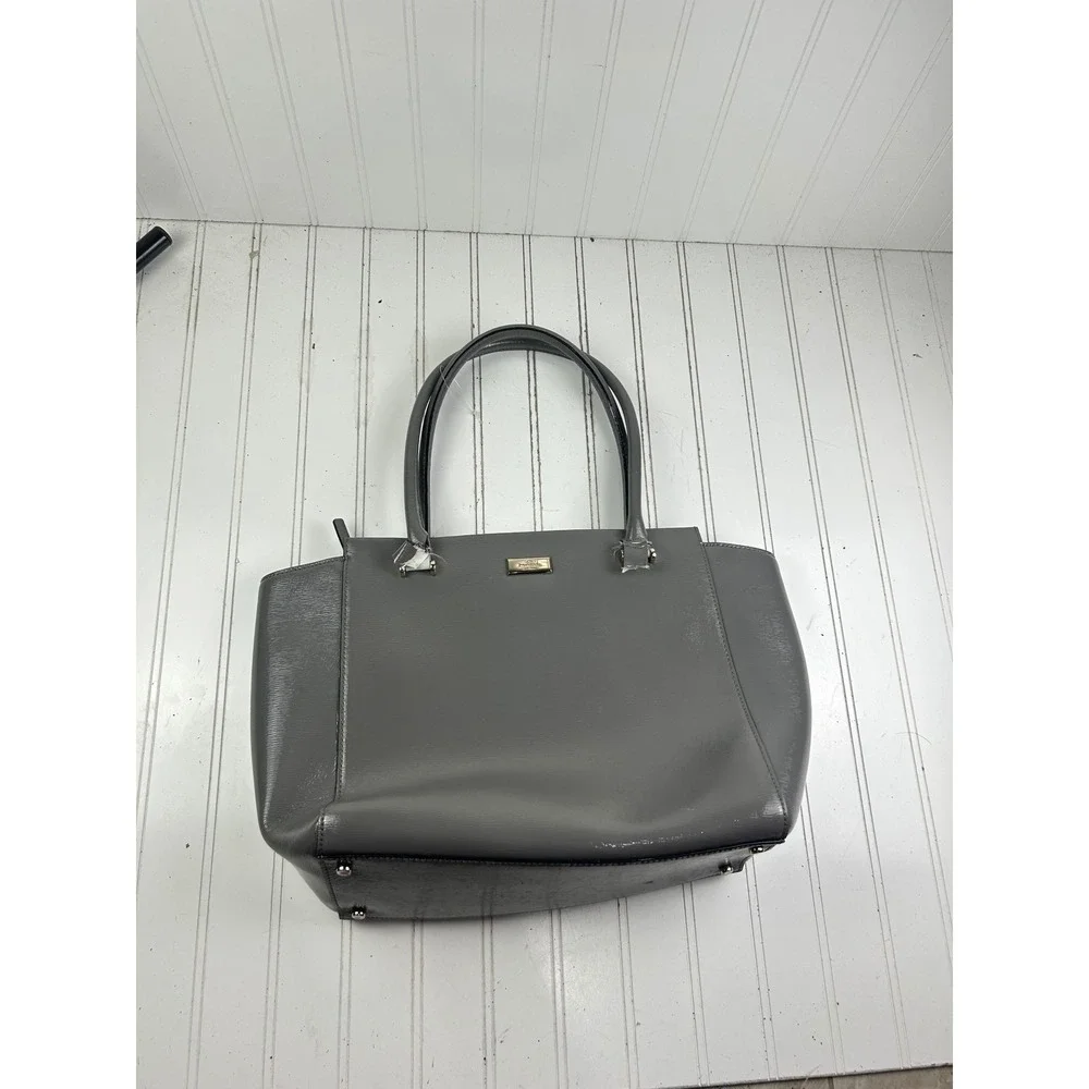 Kate Spade New York Hare Gray Camryn Bixby Place Leather Shoulder Bag $500